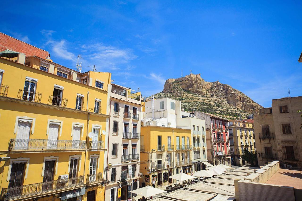 En El Centro Historico De Alicante A Alicante, Spain — book Apartment, 2025  Prices